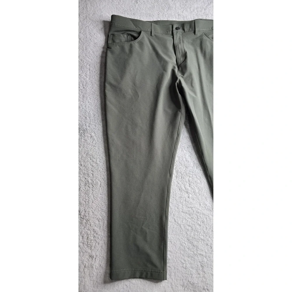 Public Rec 5 Pocket Dealmaker Pant Mens 42x30 (43x27) Green Straight Leg Golf